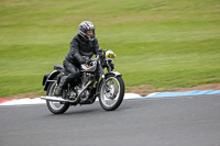 Vintage-motorcycle-club;eventdigitalimages;mallory-park;mallory-park-trackday-photographs;no-limits-trackdays;peter-wileman-photography;trackday-digital-images;trackday-photos;vmcc-festival-1000-bikes-photographs